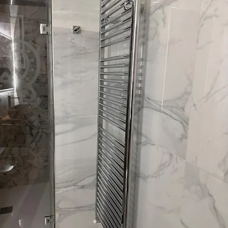 Principe Amedeo Bed & Breakfast 3*