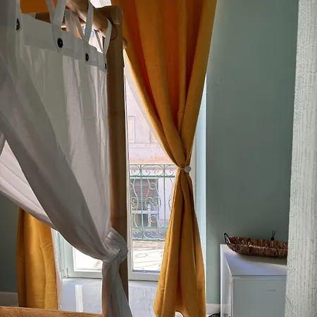 Bed & Breakfast Principe Amedeo 3*